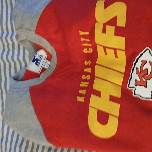 Chiefs Sweatshirt - Picture 1 of 8
